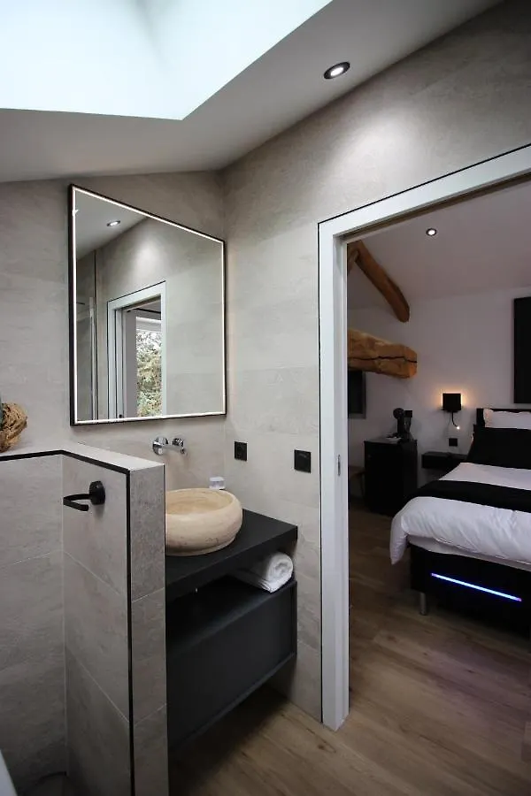 Le Grain De Louise Bed and Breakfast Lancié Bed & Breakfast