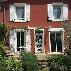 Couette-café Pour 2 Personnes, Sablons (Drome)