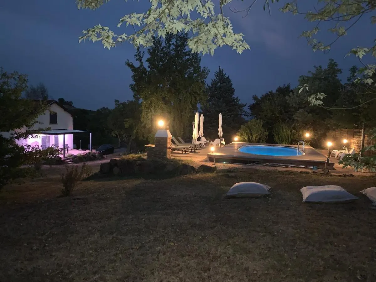 Le Grain De Louise Bed & Breakfast Lancie 0*,  France