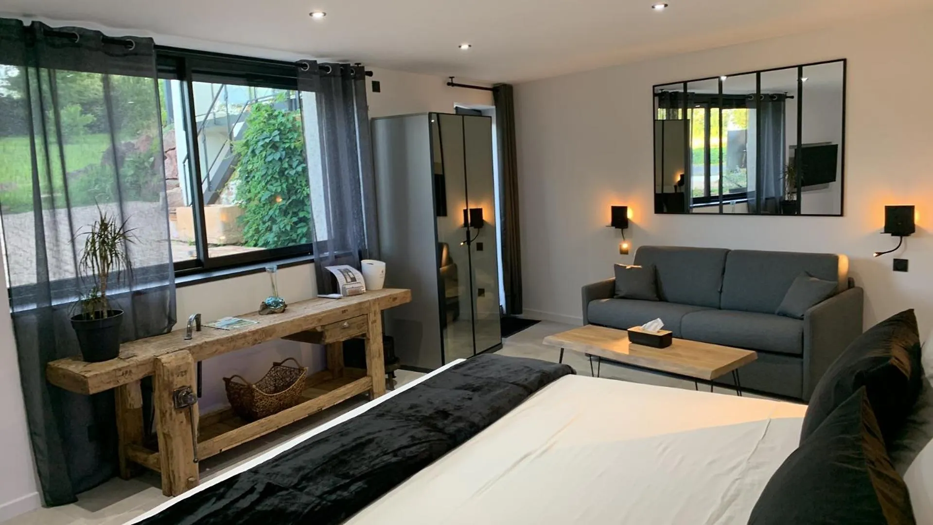 Le Grain De Louise Bed & Breakfast Lancie